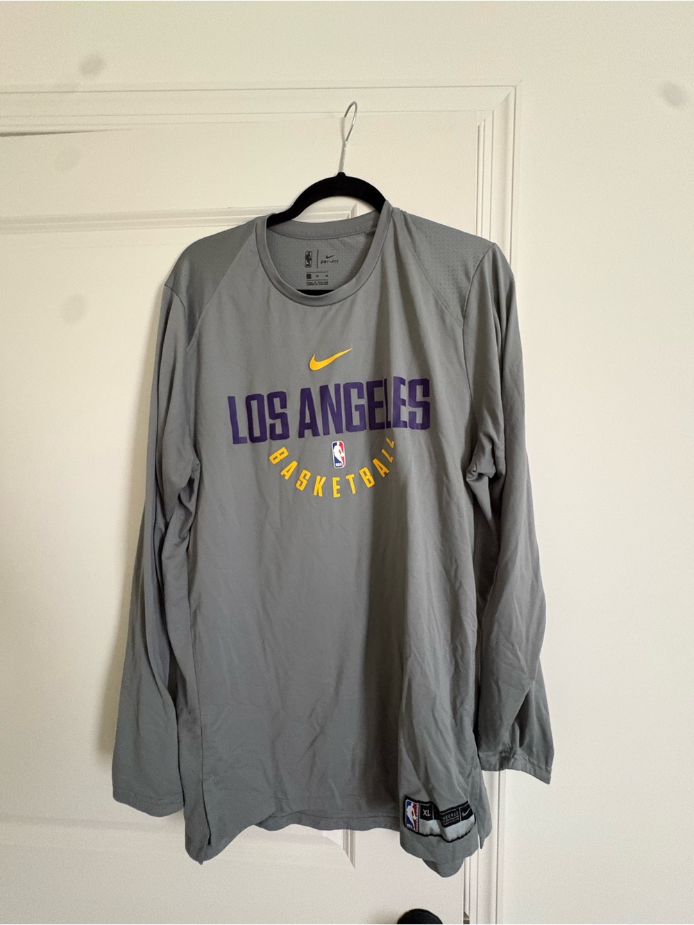Nike Los Angeles Basketball Long Sleeve Performance Shirt - Gray